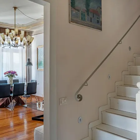 Apartment Casa Da Vinci Gardone Riviera